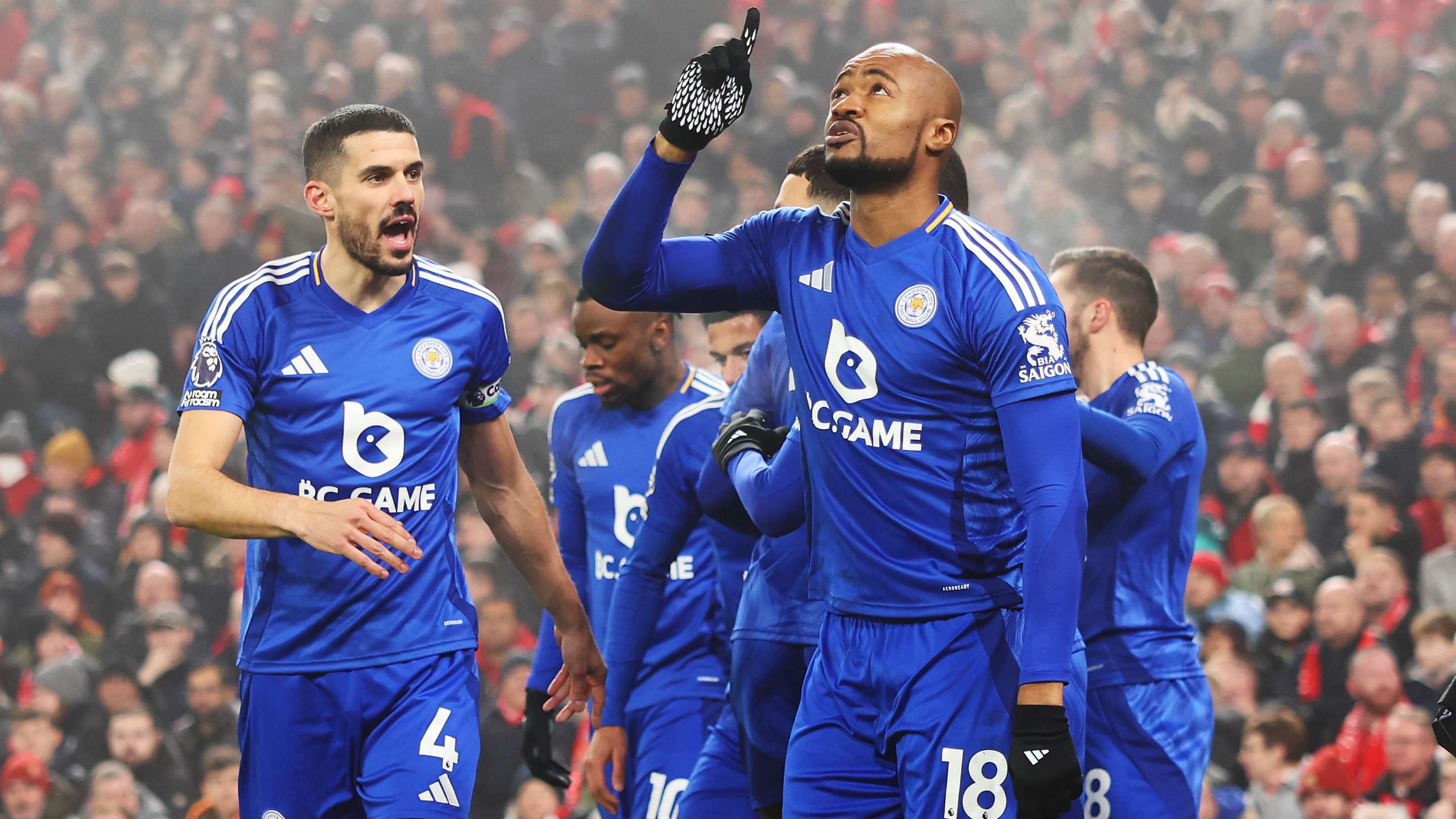 英格兰太太团欧洲杯期间花费十万英镑雇保镖护航安全出行